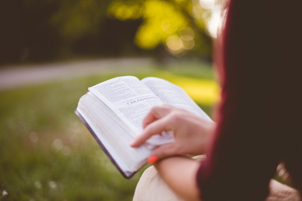 Photo by StockSnap Bible reading blahs