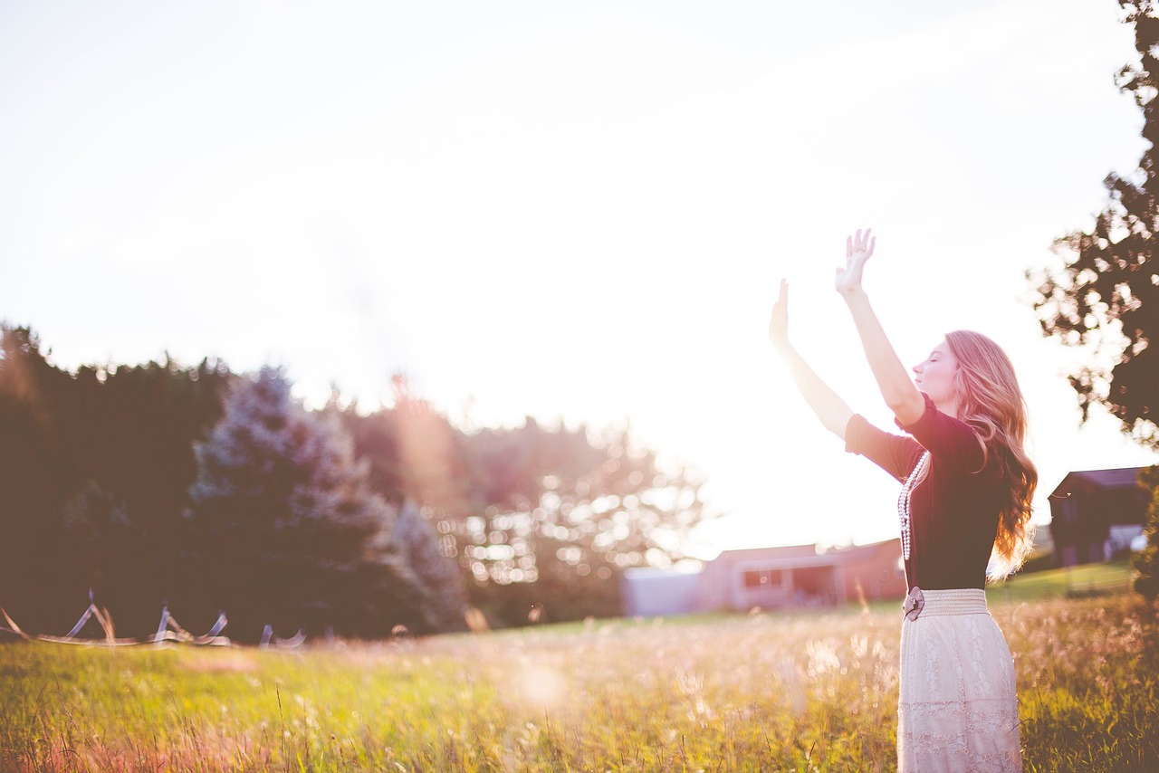 people, girl, alone, worship, green, grass, trees, nature, sky, bokeh, house, worship, worship, worship, worship, worship